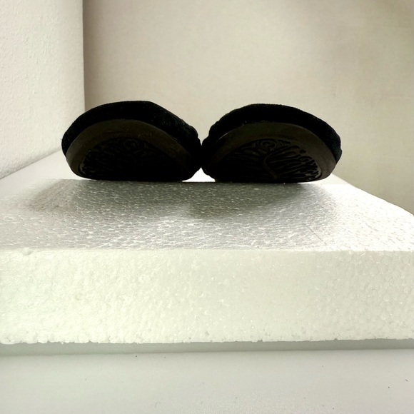 Earth Breeze Women’s Slip on Black Suede Ballet Flats SZ 7B - Picture 9 of 12